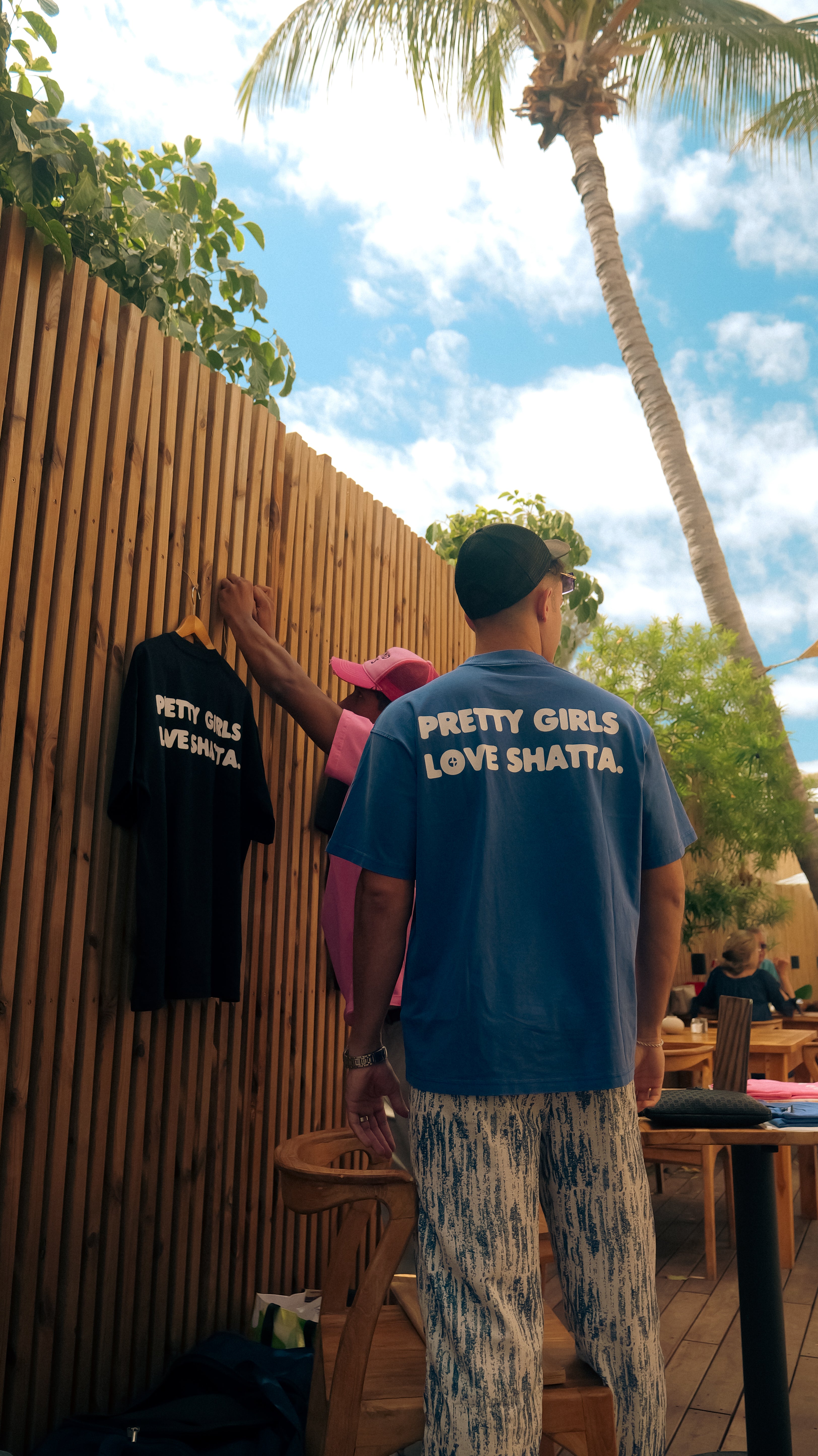 OVERSIZED TEE PRETTY GIRLS